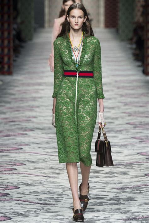 gucci stivali 2016 perle|gucci 2016 runway show.